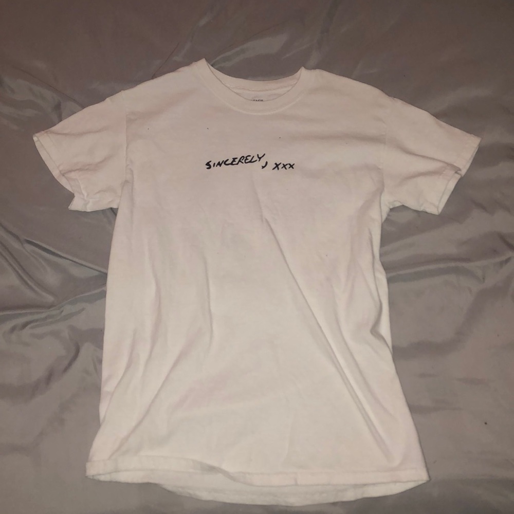 "Sincerely, Xxx" t-shirt size small
